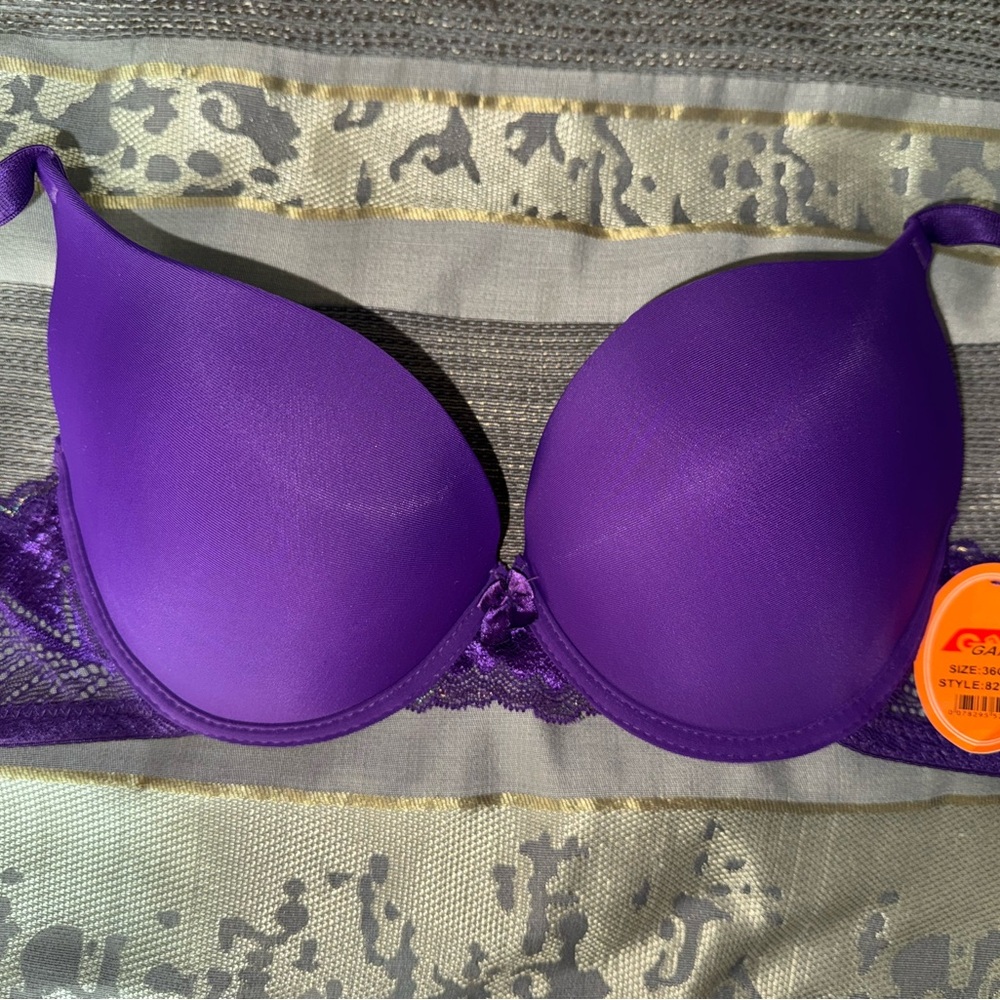 New bra 36C